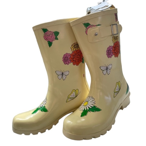 Disney Shoes - Disney home collection rain boots cream/ yellow with daisy flowers size 6